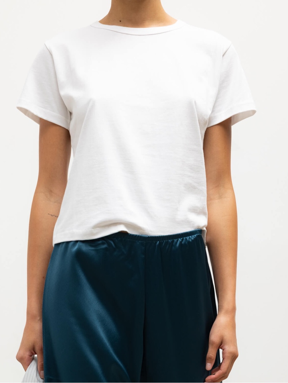 LESET THE MARGO SHORT SLEEVE RELAXED FIT WHITE TEE TOP ZS S